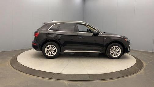 2022 Audi Q5 45 S line quattro Premium