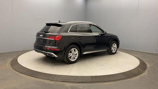 2022 Audi Q5 45 S line quattro Premium