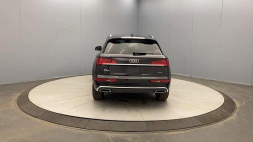 2022 Audi Q5 45 S line quattro Premium