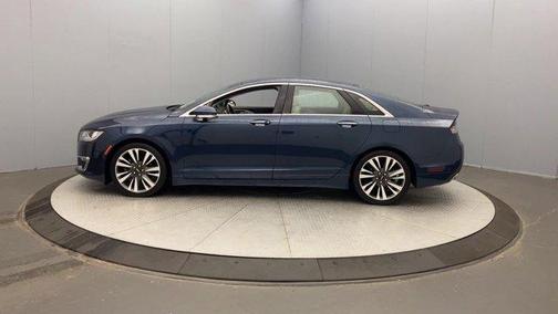 2017 Lincoln MKZ Select