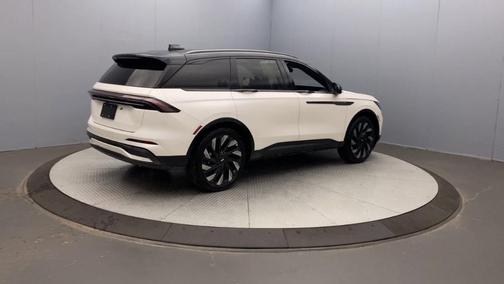 2025 Lincoln Nautilus Reserve