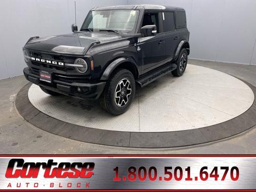 Black 2025 Ford Bronco Outer Banks