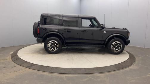 Black 2025 Ford Bronco Outer Banks