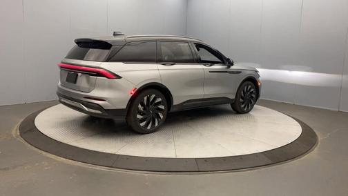 2025 Lincoln Nautilus Reserve