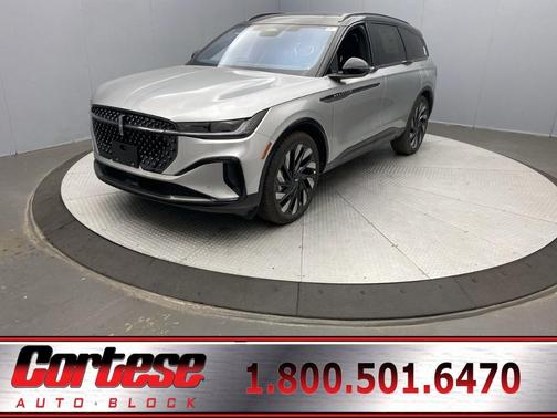 2025 Lincoln Nautilus Reserve