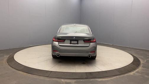 2023 BMW 330 i xDrive