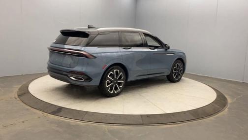 2025 Lincoln Nautilus Reserve