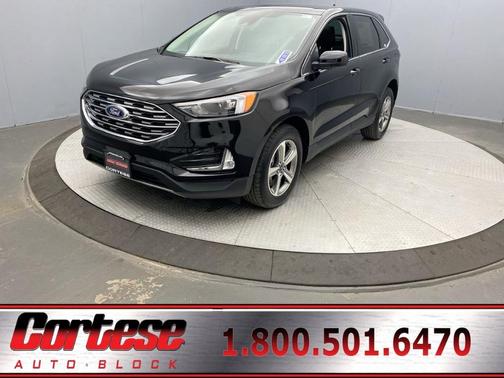 Black Metallic 2022 Ford Edge SEL