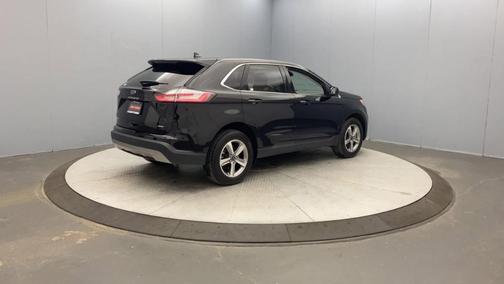 Black Metallic 2022 Ford Edge SEL