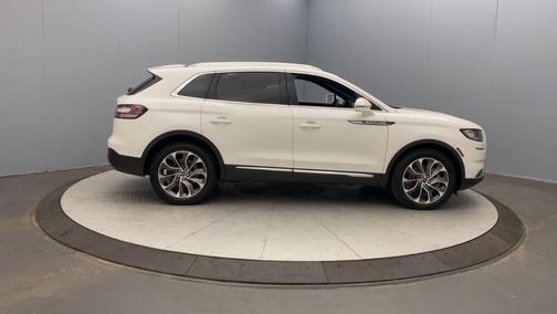 2021 Lincoln Nautilus Reserve