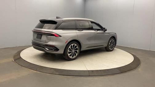2025 Lincoln Nautilus Reserve