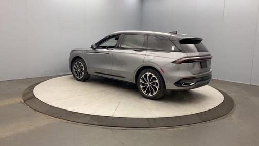 2025 Lincoln Nautilus Reserve