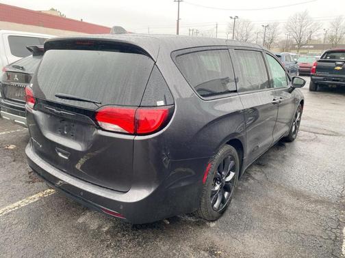 2019 Chrysler Pacifica Touring Plus