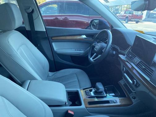 2021 Audi Q5 40 Premium Plus