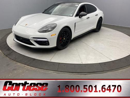 2017 Porsche Panamera Turbo