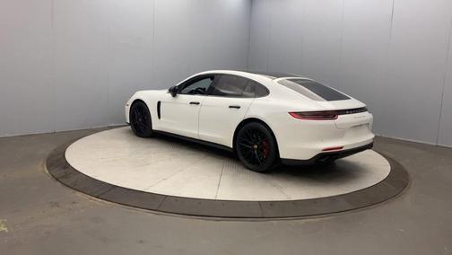 2017 Porsche Panamera Turbo
