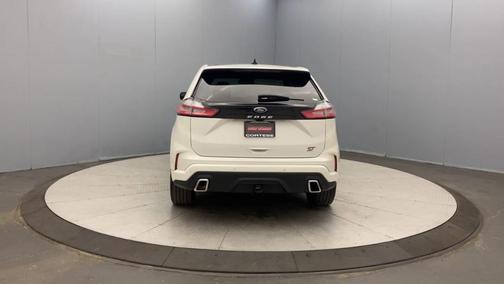 2022 Ford Edge ST