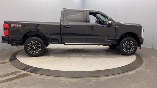 2025 Ford F-250 Platinum