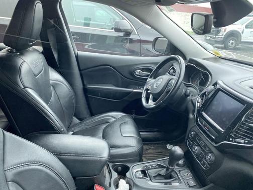 Velvet Red Pearlcoat 2020 Jeep Cherokee Limited