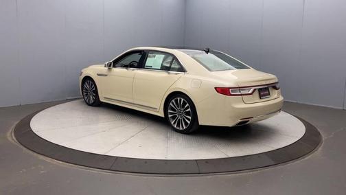 2018 Lincoln Continental Select