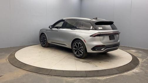 Gray 2026 Lincoln Nautilus Reserve