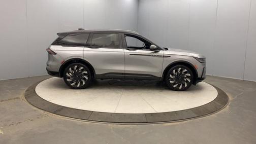 2025 Lincoln Nautilus Reserve
