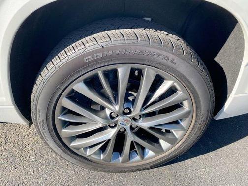 White Frost Tri-Coat 2025 Buick Enclave Avenir