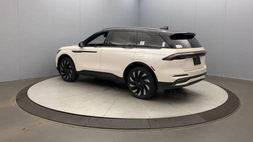2025 Lincoln Nautilus Reserve