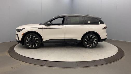 2025 Lincoln Nautilus Reserve