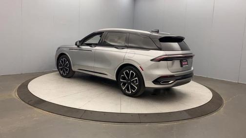 2025 Lincoln Nautilus Reserve
