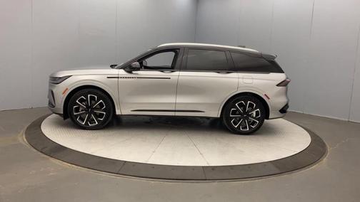2025 Lincoln Nautilus Reserve