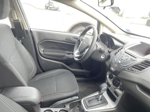2017 Ford Fiesta SE
