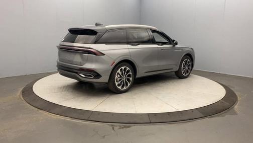 2025 Lincoln Nautilus Reserve