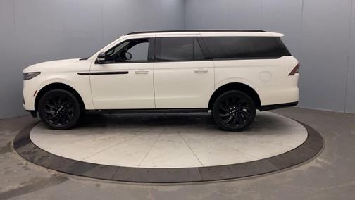 2025 Lincoln Navigator L Reserve