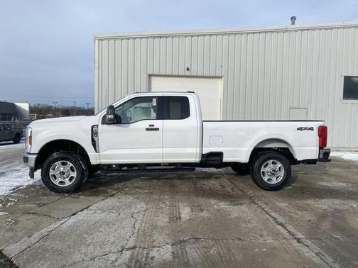 2025 Ford F-350 XLT