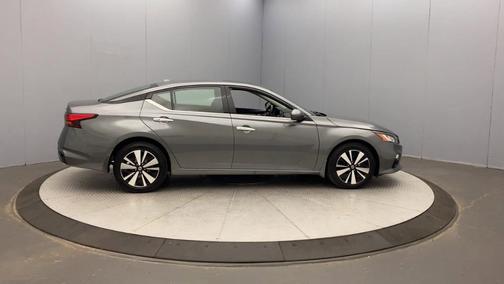 2022 Nissan Altima 2.5 SL
