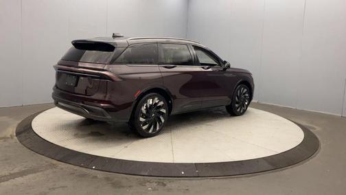 2025 Lincoln Nautilus Reserve