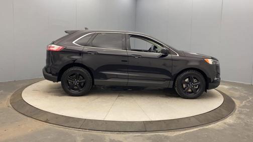 Agate Black Metallic 2022 Ford Edge SEL