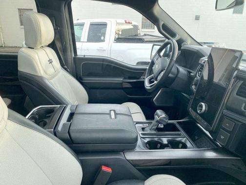 2024 Ford F-150 Lightning Platinum