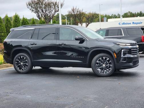 2026 Chevrolet Traverse FWD LT