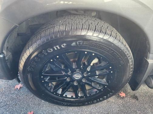 2018 Nissan Titan SV