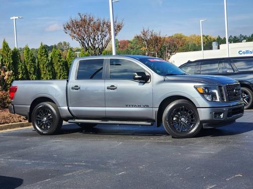2018 Nissan Titan SV