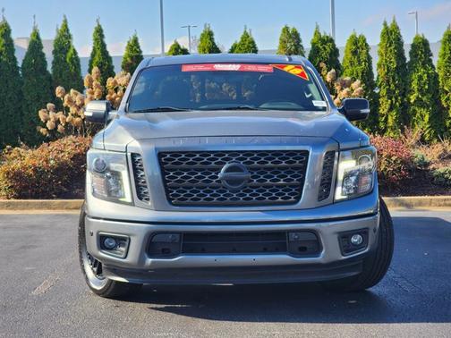 2018 Nissan Titan SV