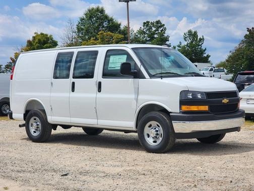2025 Chevrolet Express 2500