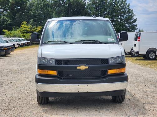2025 Chevrolet Express 2500
