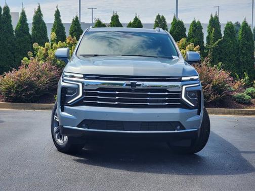 2025 Chevrolet Suburban LT