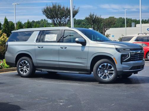 2025 Chevrolet Suburban LT