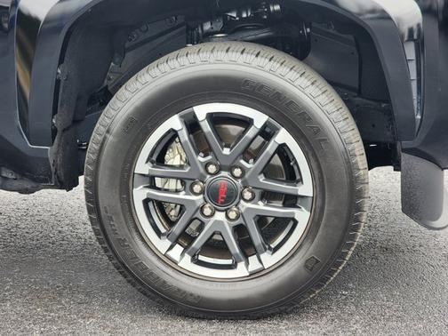 2025 Toyota Tacoma TRD Sport