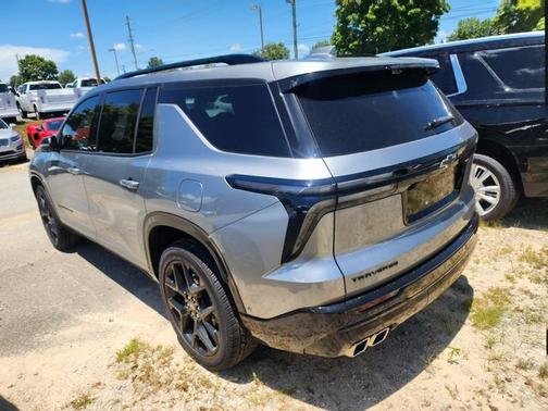2025 Chevrolet Traverse FWD RS