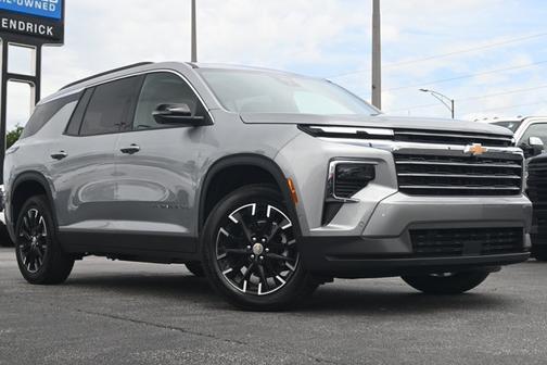 2025 Chevrolet Traverse FWD LT